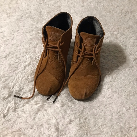 TOMS Suede Wedge Shoes 6 - Picture 1 of 12
